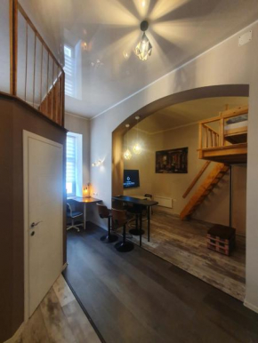 Art-club apartment with Air condition